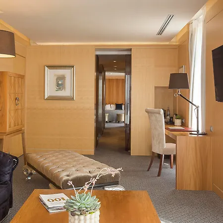 Avenida Sofia And 4* Sitges