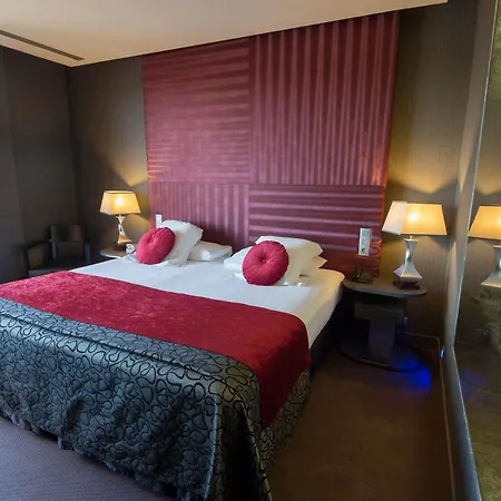 Hotel Avenida Sofia And 4*